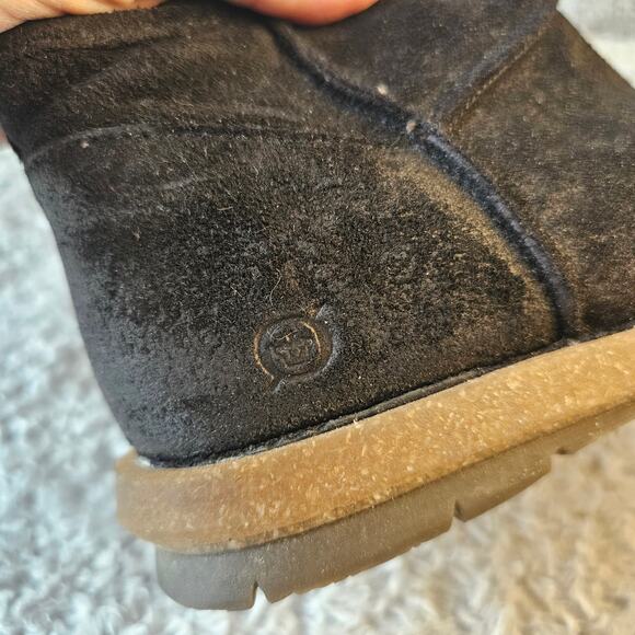 Born Women's Tinley Side Zip Distressed Suede Leather Ankle Boots Size 7 Black - Picture 5 of 7